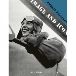 Amelia Earhart by Kristen Lubben Hardback