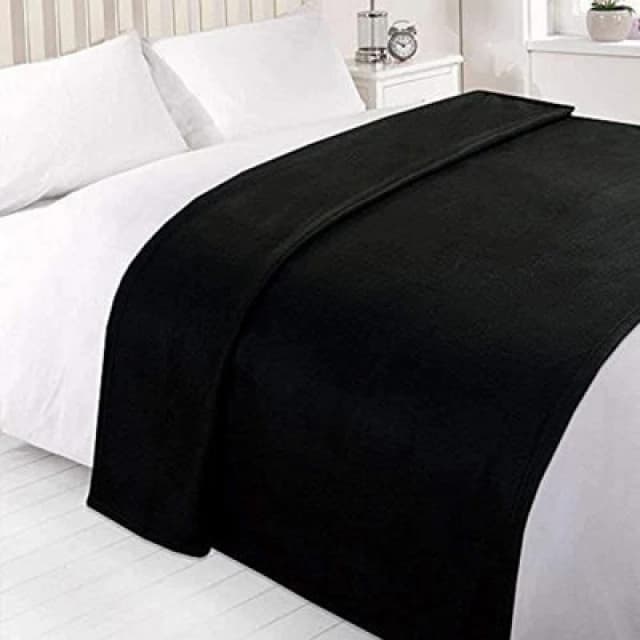 OHS OHS Warm Plain Fleece Throw Over Bed Blanket in Black Size: 120cm x 150cm Black 120cm x 150cm Unisex 5027434088973