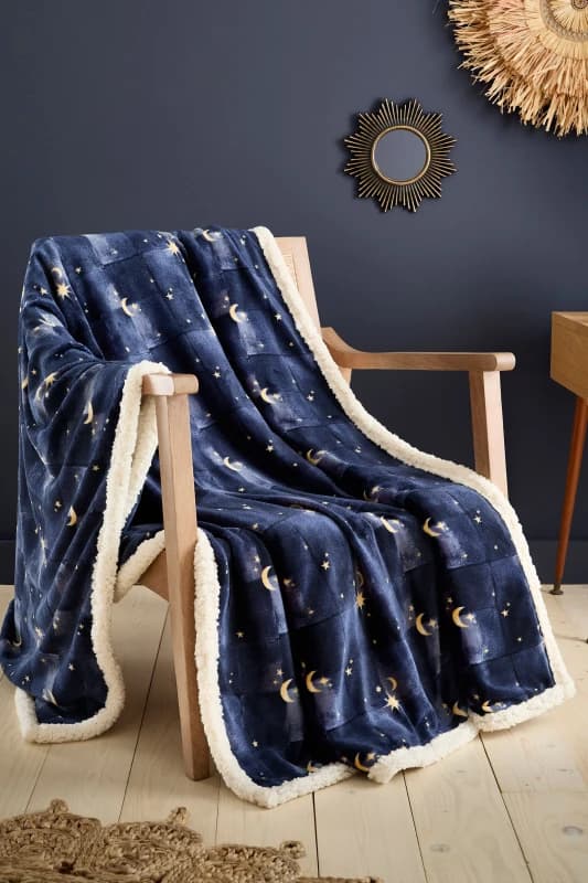 Fusion 'Cosmic Star' Star & Moon Print Fleece Throw in Navy Size: 150cm × 200cm Navy Unisex 150cm × 200 cm