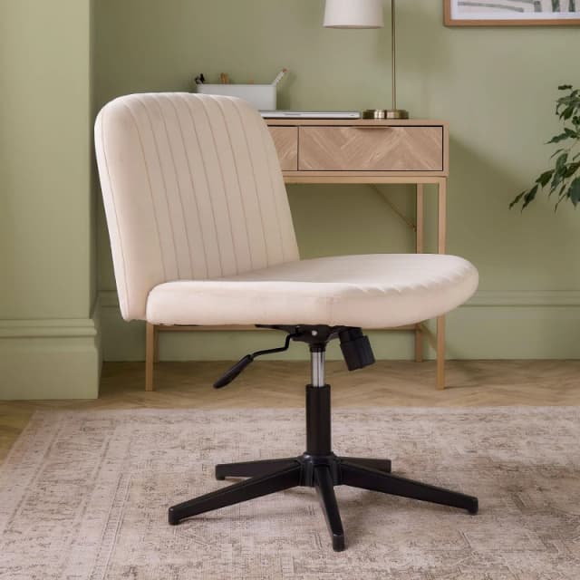 Vonhaus Cream Desk Chair For Home Office & Bedroom, Velvet Fabric With Wide Seat & Gas Lift, Tilting Armless Swivel Seat, Dawson