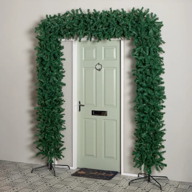 8ft (2.40m) Samuel Alexander Single Door Plain Green Flat Top Christmas Tree Arch with 2000 Tips
