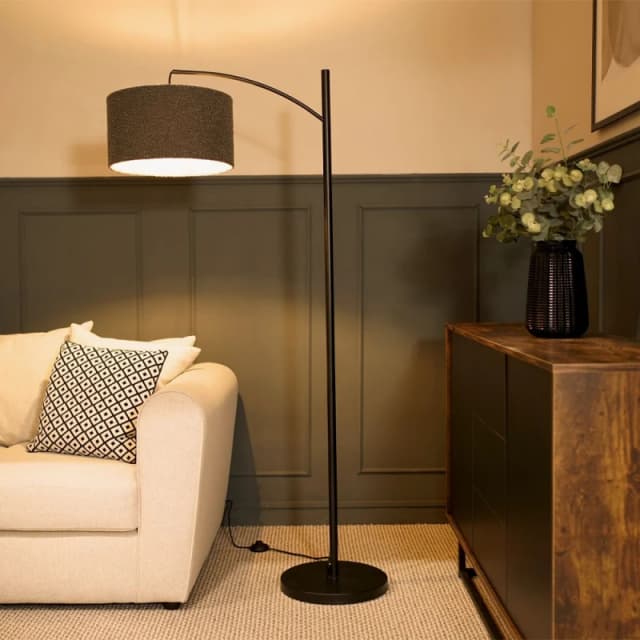 ValueLights Preto Black Metal Curved Floor Lamp With Grey Boucle Shade Black