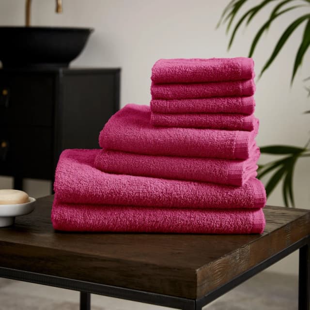 Catherine Lansfield 'Quick Dry Cotton' 8 Piece Towel Set Bright Pink