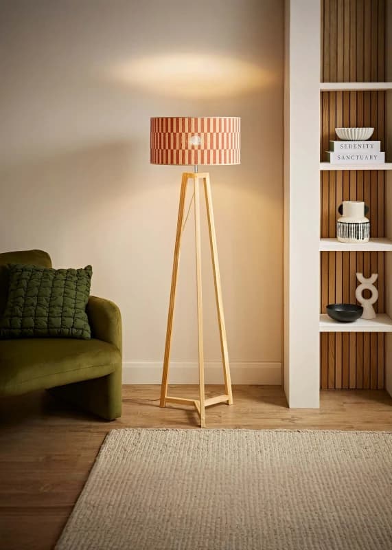ValueLights ValueLights Lottie Tripod Wooden Floor Lamp with Orange Checker Bamboo Lamp Shade Orange One Size Unisex 5059406067679