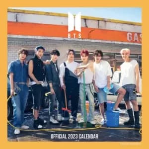 BTS Wandkalender 2023 - Multi-Language Wall Calendar multicolour