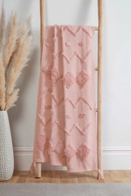 Rapport Home Juniper Cotton Tufted Patterned Throw in Dusty Pink Size: 50cm x 50cm Dusty Pink Unisex 50cm x 50 cm