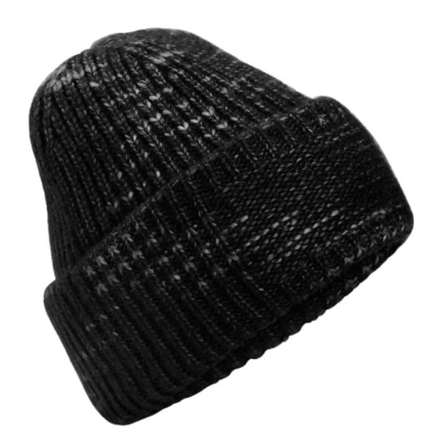 Beechfield Beechfield Men Patch Chunky Knit Beanie in True Black True Black One Size Male 5063574673662