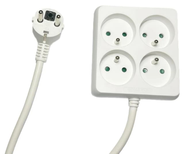 Microconnect MC-PSSQUARE040150FRW power extension 1.5 m 4 AC outlet(s)