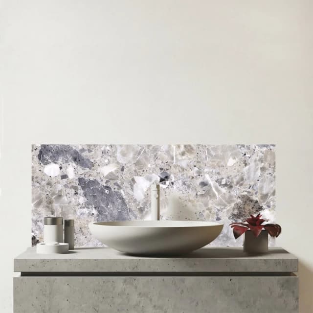 Warren Reed - Designer Silver Quartz Effect Glass Bathroom Splashback in Grey Grey Unisex