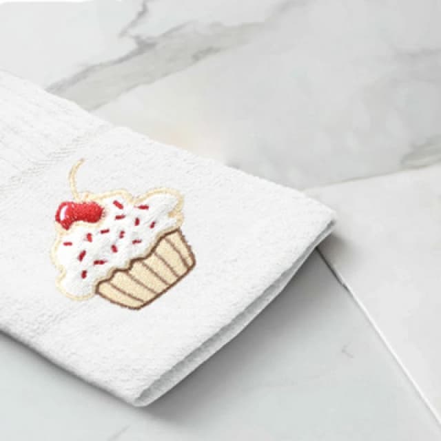 Kitchen Trends Emroidered Cupcake Easy Care Pack of 3 Tea Towels in White Size: 3 Pack White Unisex 3 Pack