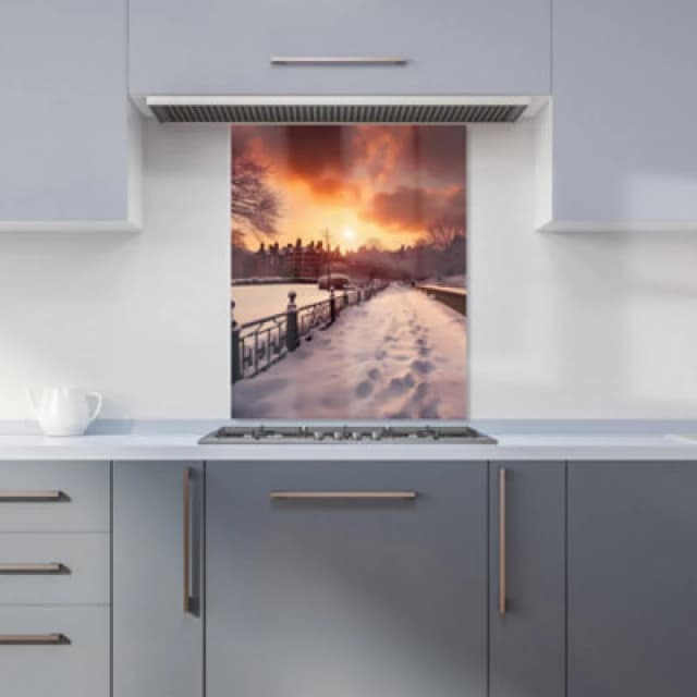Warren Reed Designer A Snowy Walk In London Kitchen Splashback