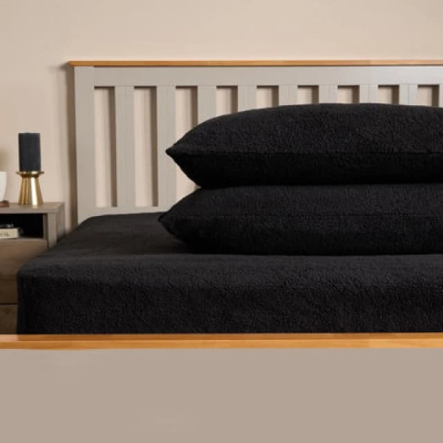 OHS OHS 2 Pack Teddy Fleece Pillowcase Cover Bedding Set Thermal in Black Size: Standard Pillow Case Black Standard Pillow Case Unisex 5027434190539