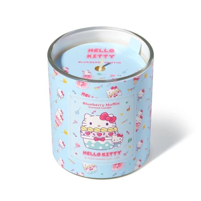 Hello Kitty Blueberry Muffin Candle 213g None unisex 213g