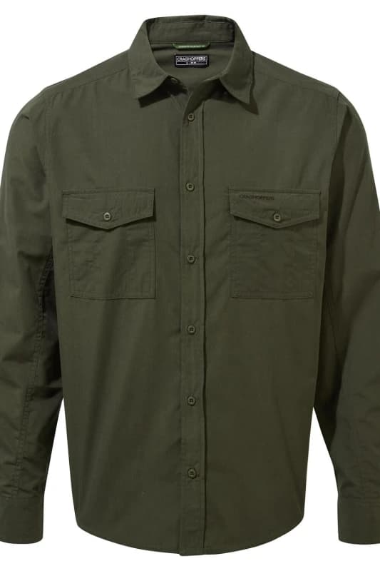 Craghoppers Craghoppers Men NosiDefense Cotton-Blend 'Kiwi' Long Sleeve Shirt in Dark Green Size: Small Dark Green S Male 5054904674565