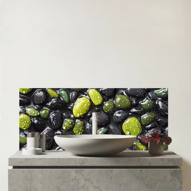Warren Reed - Designer Emerald & Onyx Pebble Design Glass Bathroom Splashback Multicolor Unisex