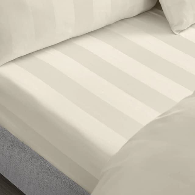 Catherine Lansfield Cather So Sft Satin St 62 Cream unisex King