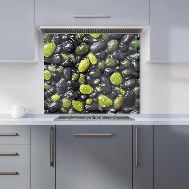 Warren Reed - Designer Emerald & Onyx Pebble Design Kitchen Splashback Size: 600mm x 750mm Multicolor Unisex 600mm x 750mm