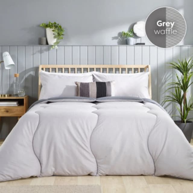 Slumberdown Slumberdown Coverless Comfort Printed Embossed Waffle 4.5 Tog Duvet Size: Double Multi Double Unisex 5012924080155