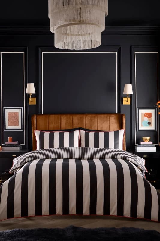 Laurence Llewelyn-Bowen Festivo Circus Striped Duvet Cover Bedding Set Black