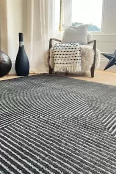 Pyramid Charcoal 200x290cm