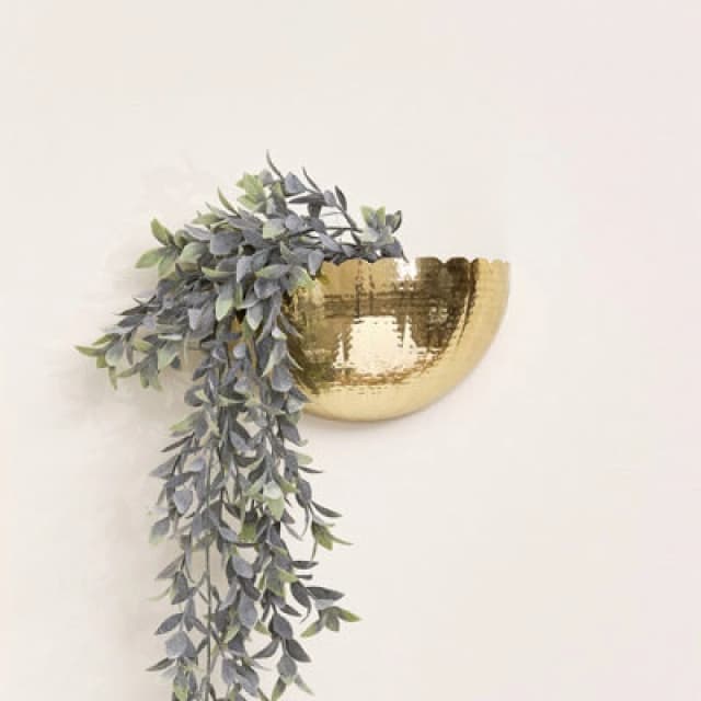 Melody Maison Gold Scalloped Wall Planter Metallic Gold