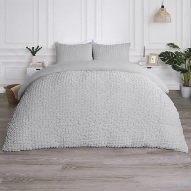 OHS OHS Luxury Seersucker Duvet Cover Set Geo Pillowcase Quilt in Grey Size: Double Grey Double Unisex 5027434182336