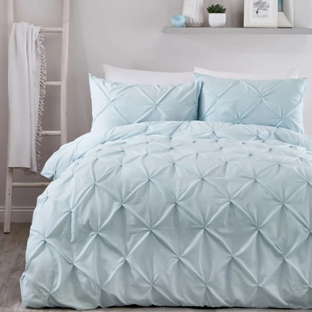 Serene Home Lara Pleated Ruched Duvet Cover Set in Duck Egg Duck Egg unisex Super King