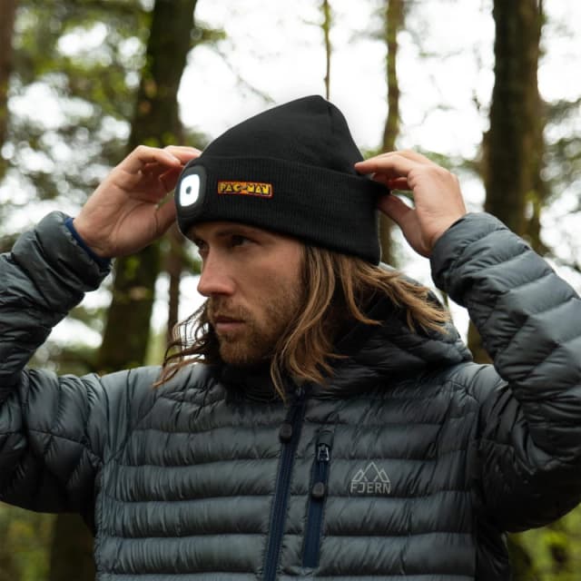 Pac-Man PAC-MAN LED Light-Up Winter Beanie Novelty Gift Black unisex One Size