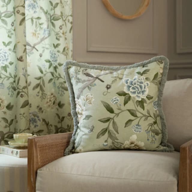 Sanderson Sanderson Porcelain Garden Chenille Cushion in Light Green Size: 50cm x 50cm Light Green 50cm x 50cm Unisex 5025532868541