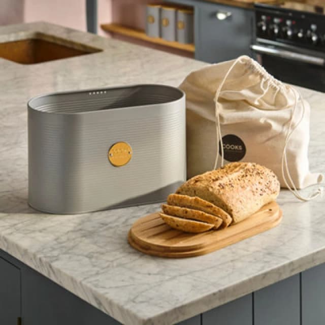 Cooks Professional Ribbed Bread Bin With Linen Bag & 2-In-1 Bamboo Cutting Board Lid - Grey & Gold