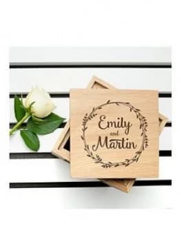 Treat Republic Personalised Romantic Wreath Frame Oak Photo Cube