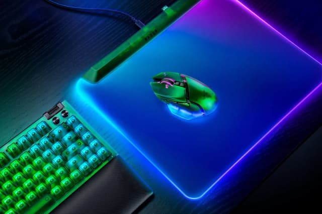 Razer Razer Basilisk V3 Pro 35K mouse Gaming Right-hand RF Wireless + Bluetooth + USB Type-A Optical 35000 DPI RZ01-05240300-R3G1