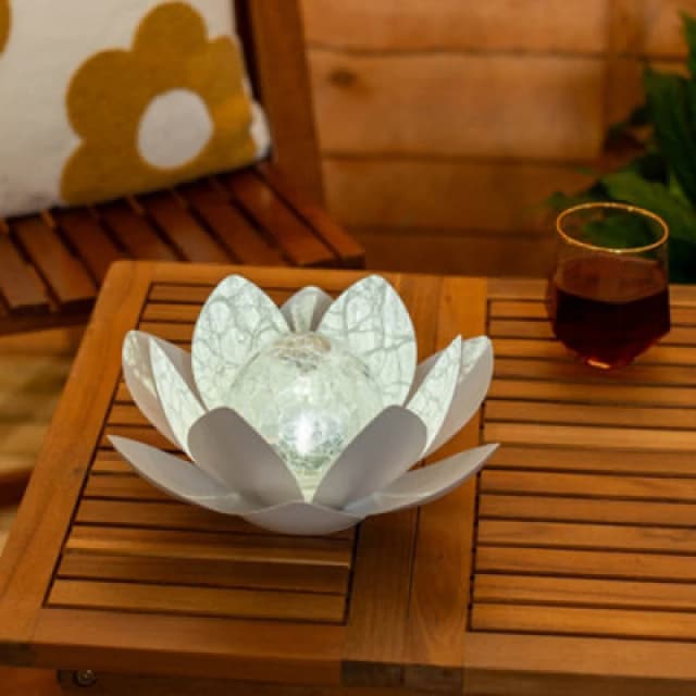 ValueLights ValueLights Waterlily Solar Powered Outdoor Lotus Flower Decoration Garden Light in White White One Size Unisex 5016529270805