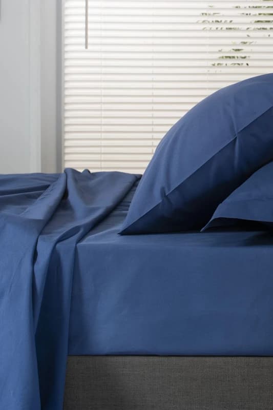 The Lyndon Company The Lyndon Company 200 Thread Count Sateen Housewife Pillowcase Pair in Blue Blue One Size Unisex 5054990057419