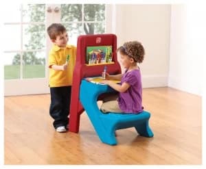 Step2 Art Easel Desk