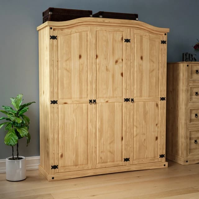 Lassic Vida Designs Corona 3 Door Wardrobe Pine unisex 3 Door