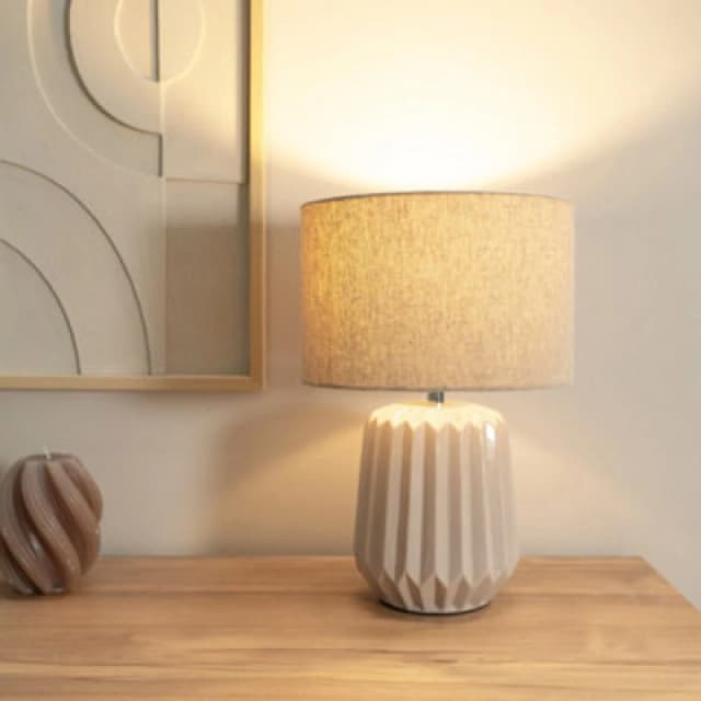 ValueLights Zak Pleated Textured Ceramic Table Lamp with matching Fabric Lamp Shade Cream