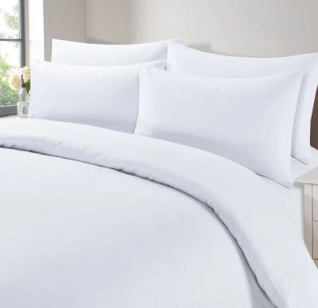 OHS OHS 2 Pack Soft Microfibre Wrinkle Resistant Housewife Pillowcases in White Size: Standard Pillow Case White Standard Pillow Case Unisex 5027434