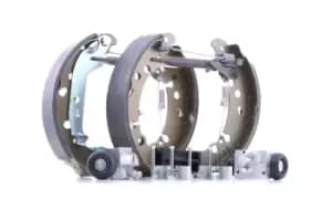 Bosch Brake Set, drum brakes 0 204 114 654 TOYOTA,Yaris Schragheck (_P9_)