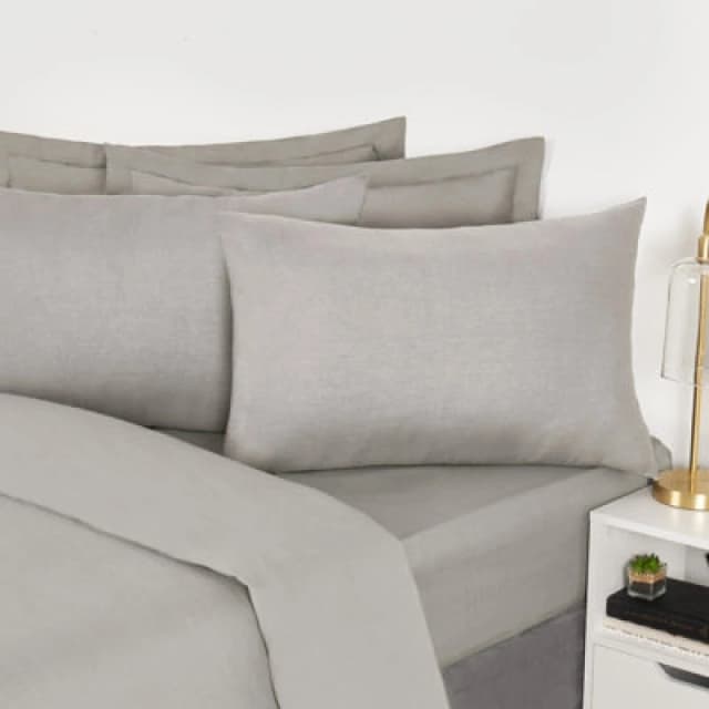 OHS OHS 10 x Soft Polycotton Housewife Pillowcase Set in Silver Silver One Size Unisex 5027434156511