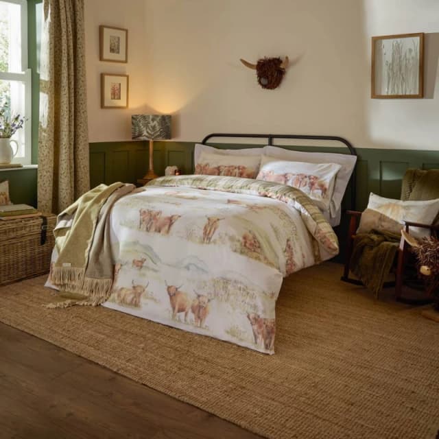 Voyage Maison Highland Cattle 100% Cotton Reversible Duvet Cover Set Size: King Multicolor Unisex King