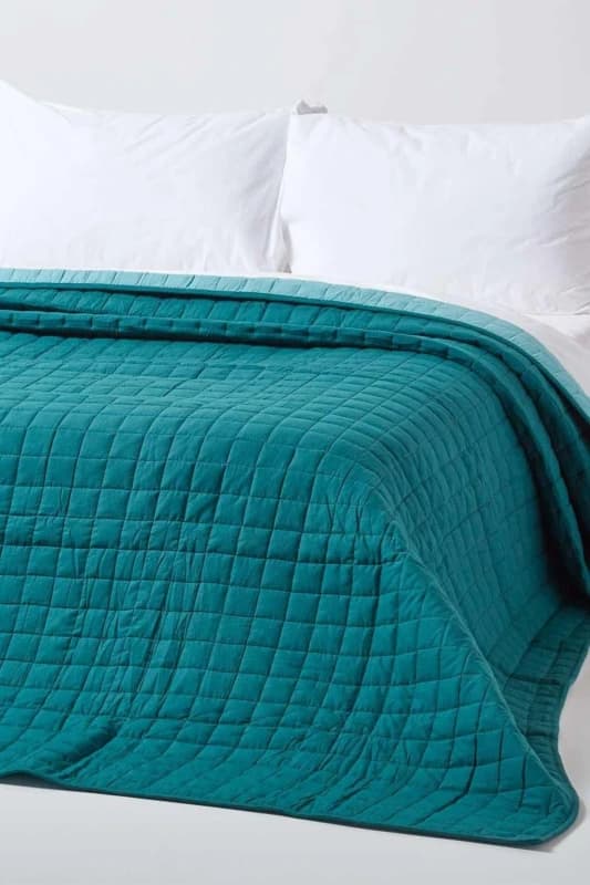 Homescapes Cotton Quilted Reversible Bedspread Teal & Blue, 150 X 200 Cm
