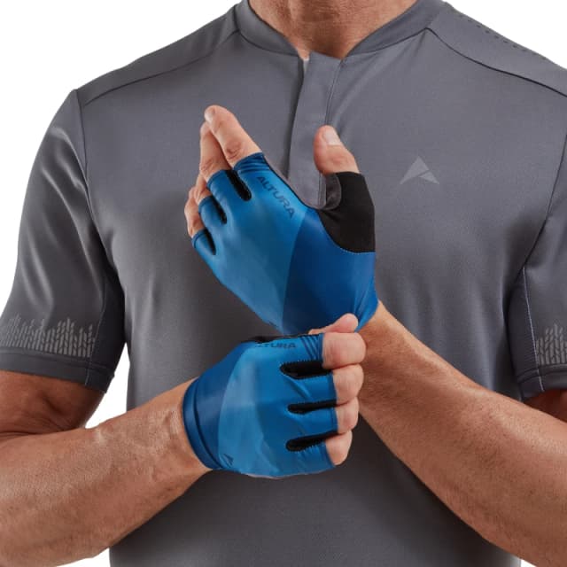 Altura Airstream Unisex Cycling Mitts 2XL Blue - Cycles UK