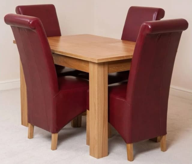 Thats Furniture Hampton 120-160cm Oak Extending Dining Table & 4 Montana Leather Chairs in Red Red Unisex