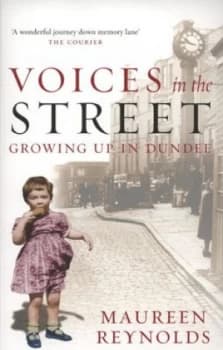 Voices in the Street by Maureen Reynolds Paperback