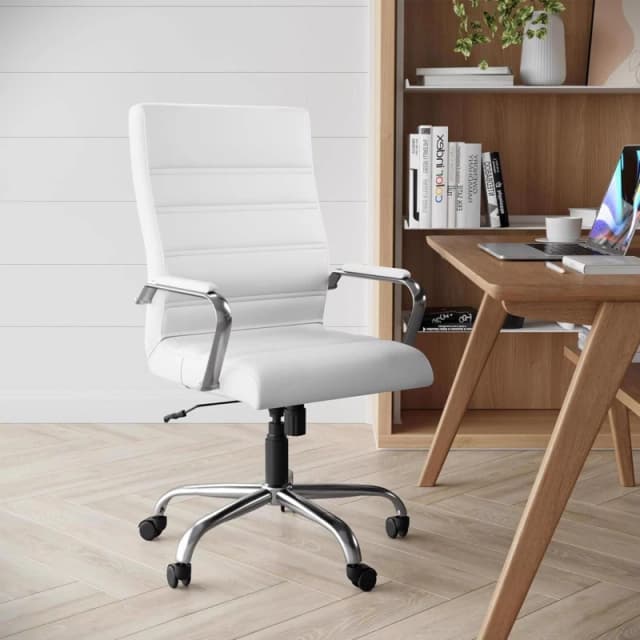 FWStyle FWStyle White & Chrome Faux Leather Low Back Office Chair White One Size Unisex 5056413134172