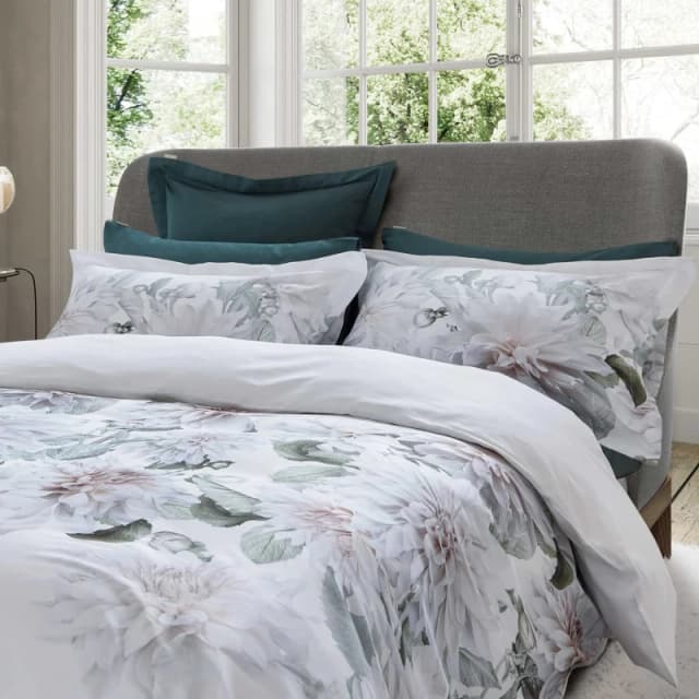 Ted Baker 'Clove Floral' Cotton Duvet Cover Set in White Size: Double White Double Unisex 5016709710756