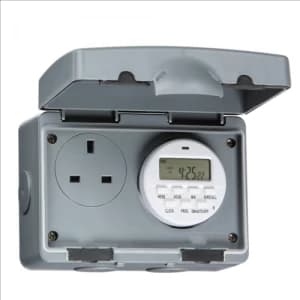 KnightsBridge 13A 1 Gang 7 Day Digital Timer Double Pole IP66 Weatherproof Socket