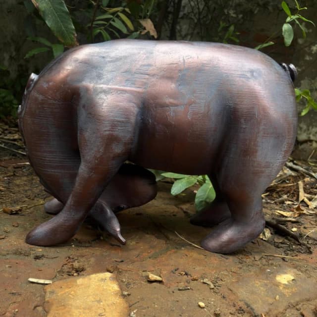 Inspirational Gifting Large Eeyore Garden & Home Sculpture Ornament in Bronze Bronze Unisex