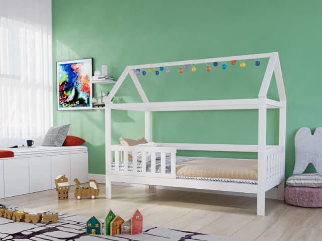 Noomi Alisa House Bed in White Size: Single White Unisex Single